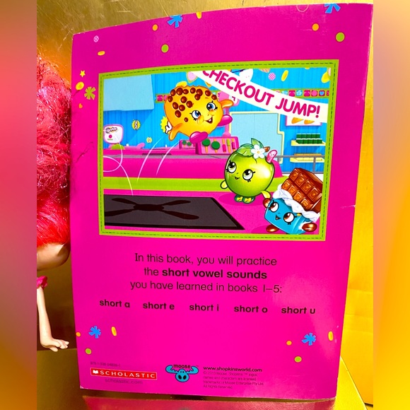 SHOPKINS SHOPPIES LUCY SMOOTHIE DOLL & SHOPKINS PHONICS BOOK - Picture 11 of 12